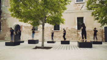 preview Nevin Aladag Raise The Roof Venice 2017 Videostill  2025 VG Bild Kunst Bonn  Fotonachweis Studio Nevin Aladag